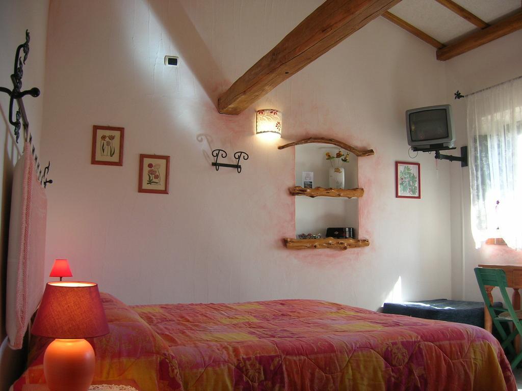 La Mesenda Rooms & Apartments Arzachena Room photo